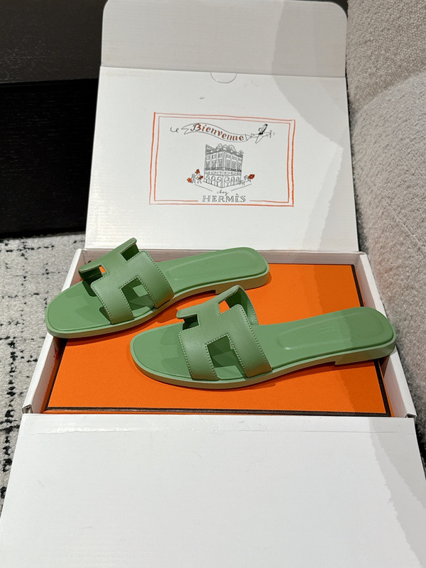 H*rmes Sandals