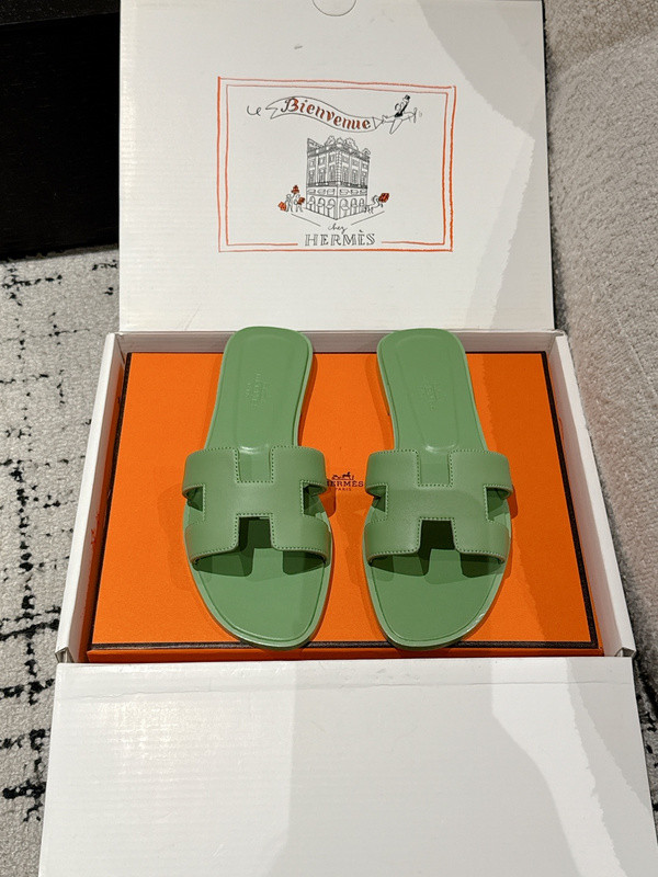 H*rmes Sandals