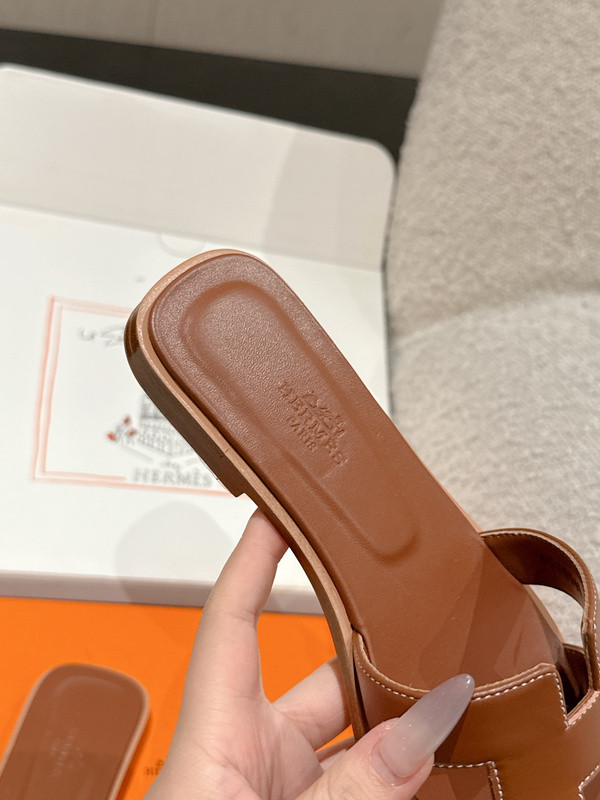 H*rmes Sandals