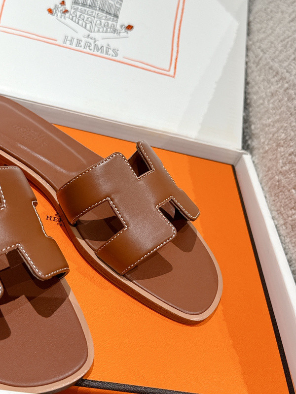 H*rmes Sandals
