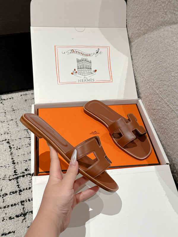 H*rmes Sandals