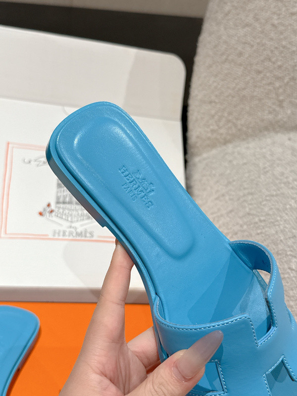 H*rmes Sandals