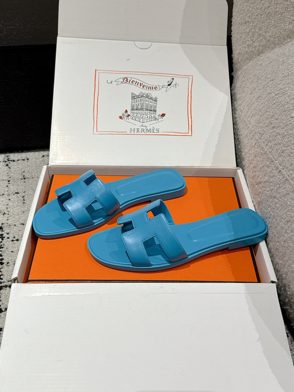 H*rmes Sandals