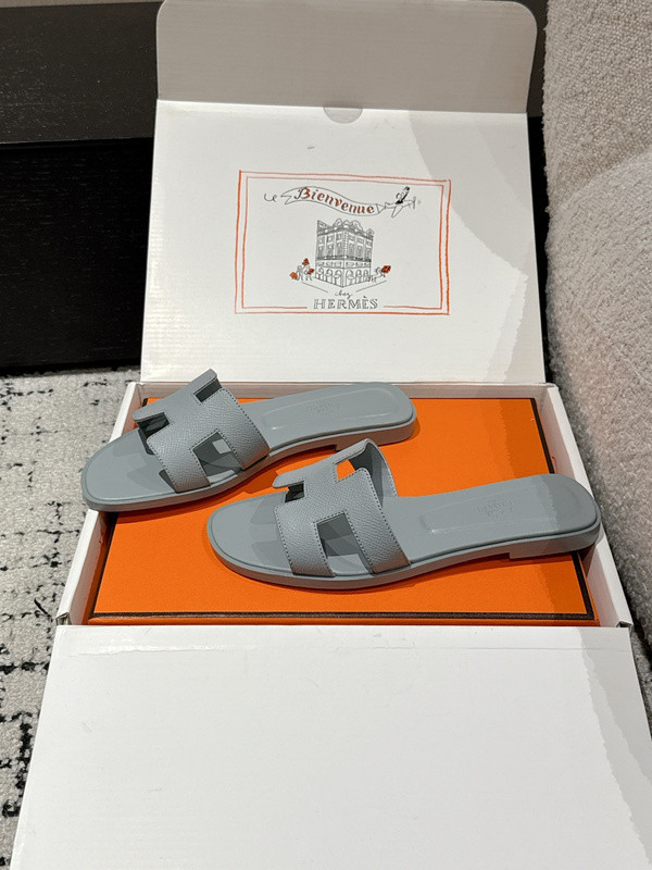 H*rmes Sandals