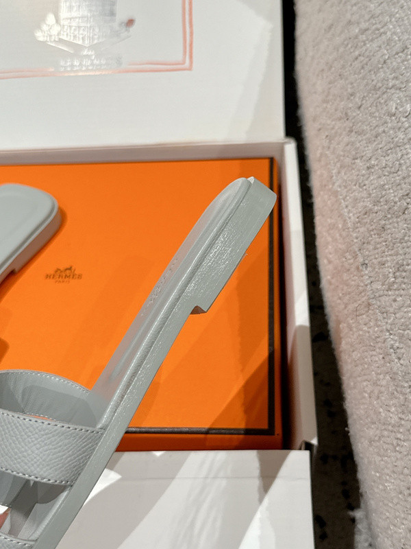 H*rmes Sandals