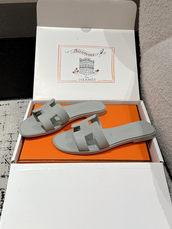 H*rmes Sandals