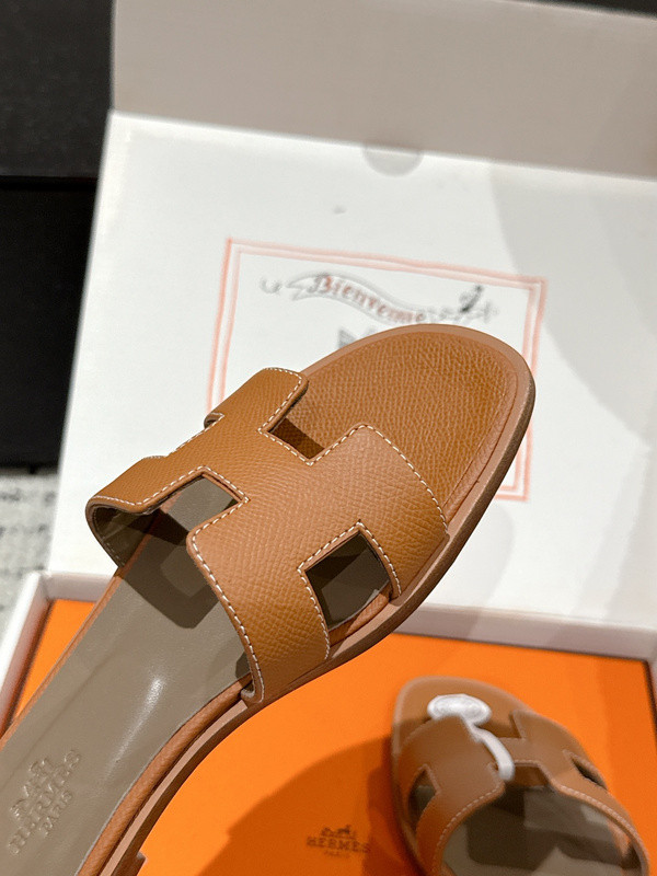 H*rmes Sandals