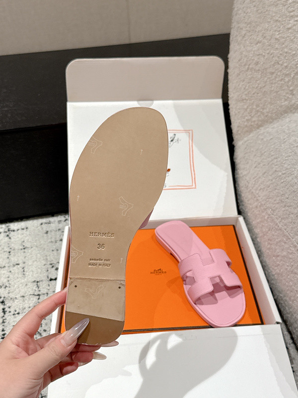 H*rmes Sandals