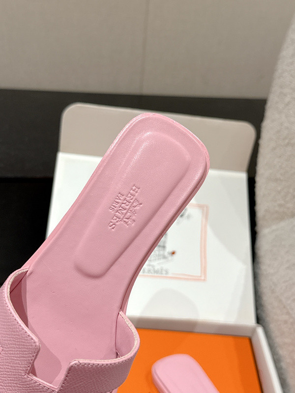H*rmes Sandals