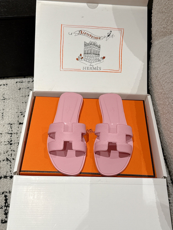H*rmes Sandals