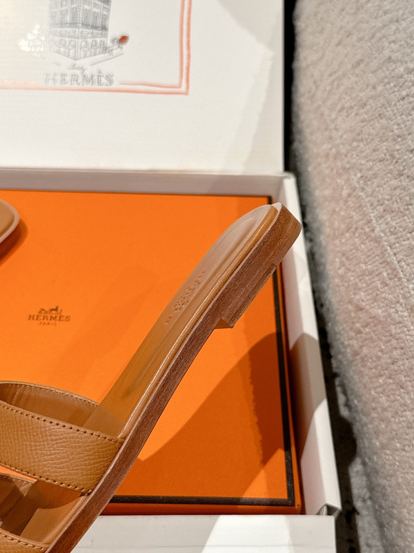 H*rmes Sandals