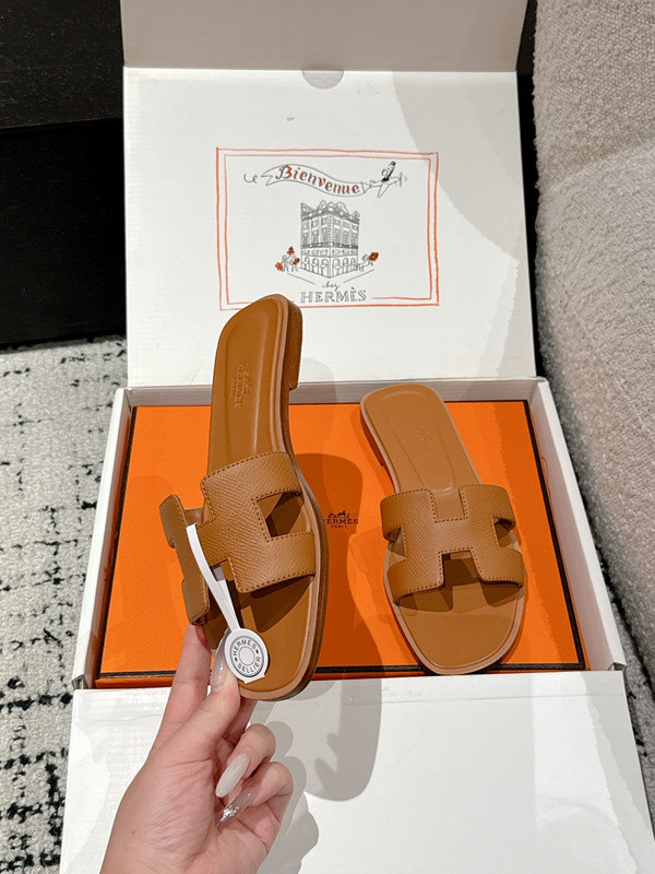 H*rmes Sandals