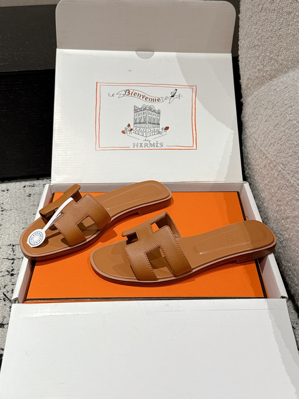 H*rmes Sandals