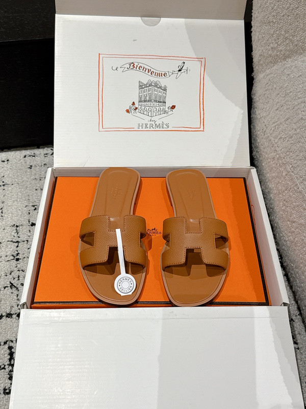 H*rmes Sandals