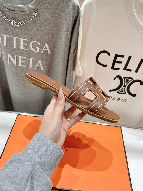 H*rmes Sandals