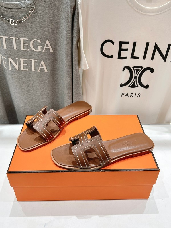 H*rmes Sandals