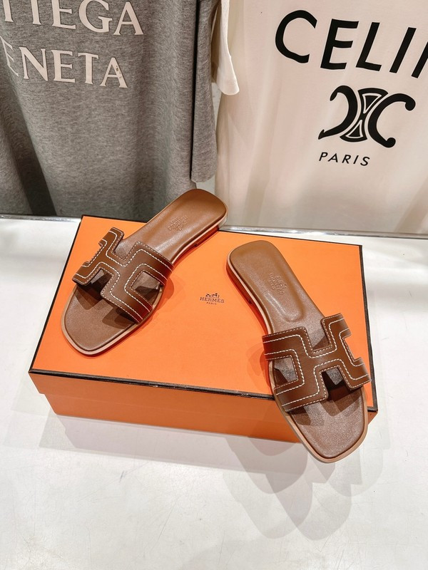 H*rmes Sandals