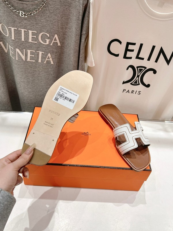 H*rmes Sandals