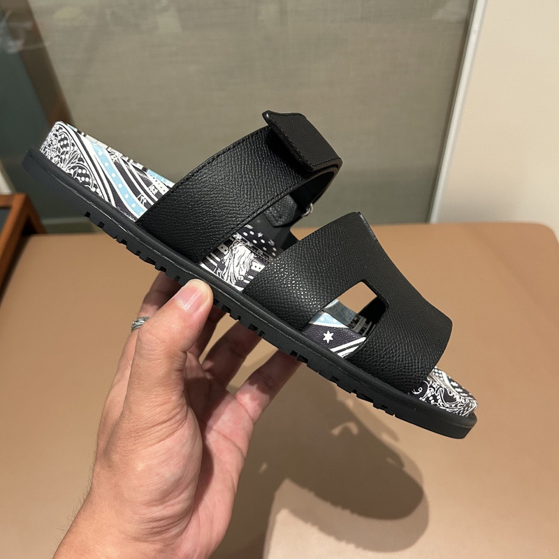 H*rmes Sandals