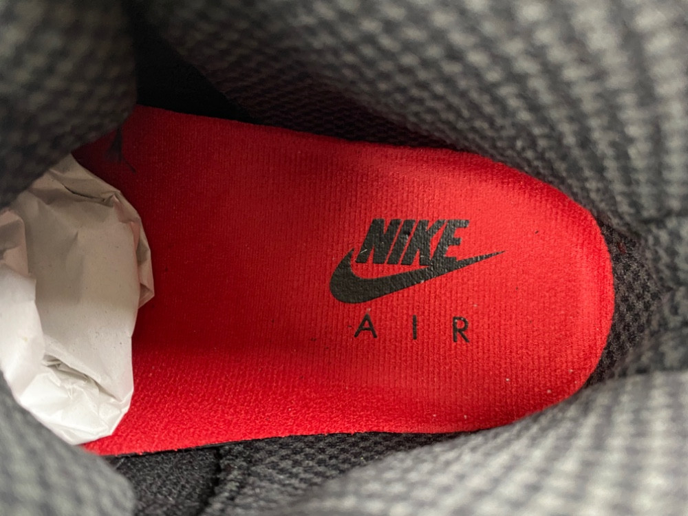 Jordan 10 Retro Shadow (2025) HJ6779-001