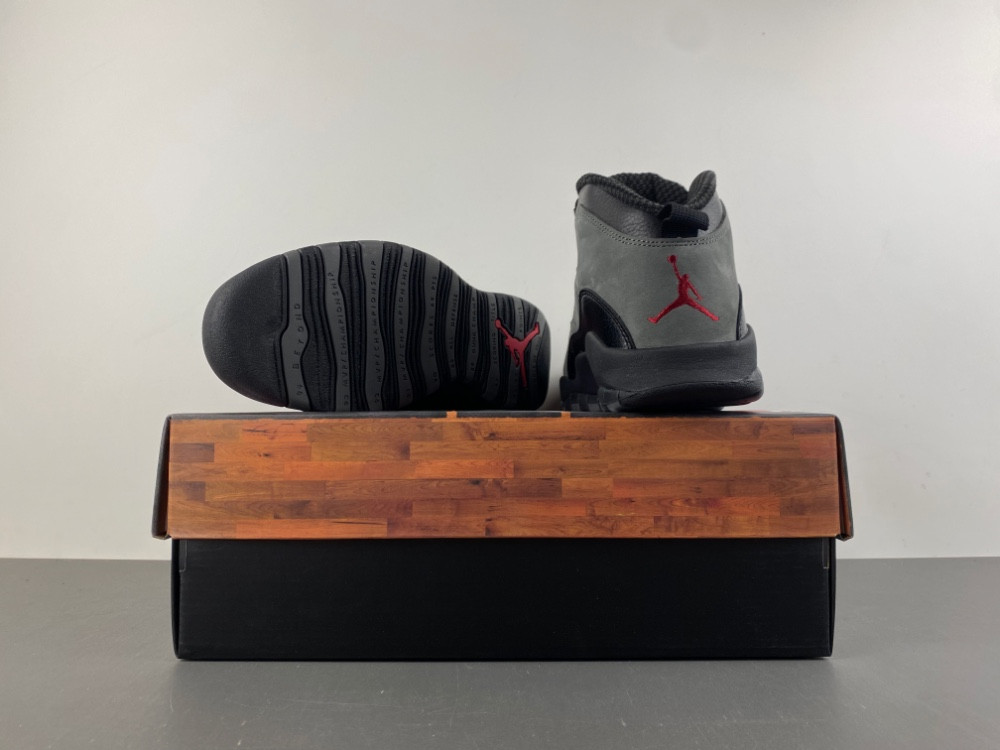 Jordan 10 Retro Shadow (2025) HJ6779-001