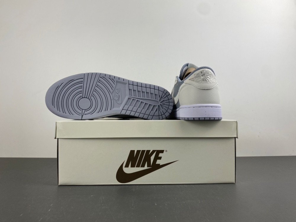 Travis Scott Jordan 1 Low Baby Blue HQ2004-400