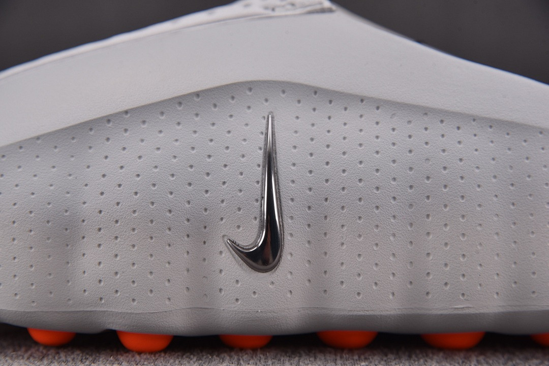 Nike Mind 001