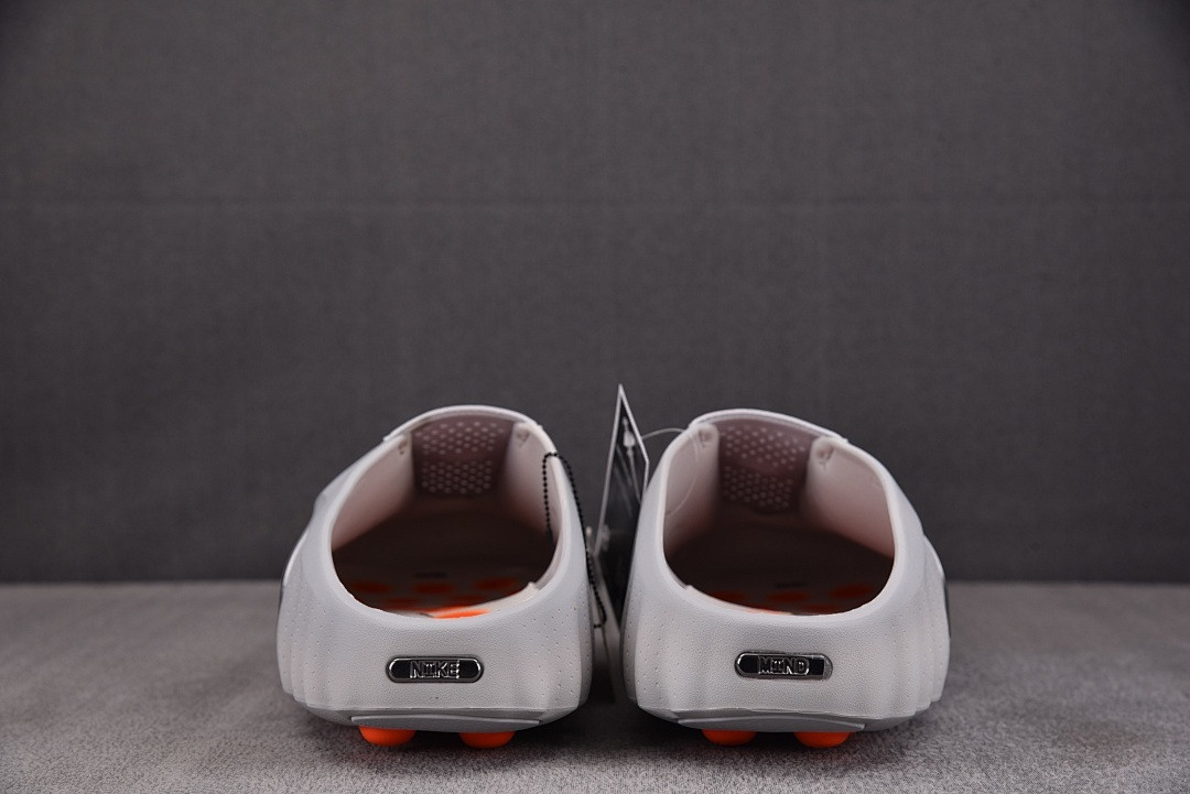 Nike Mind 001