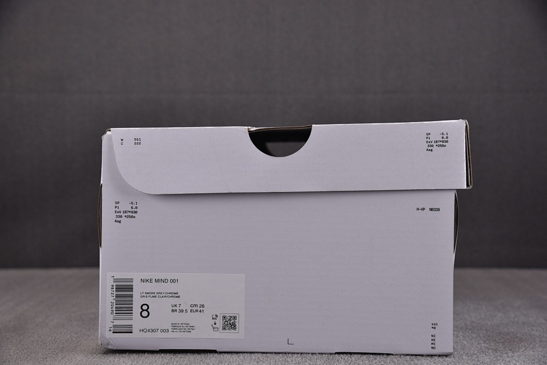 Nike Mind 001