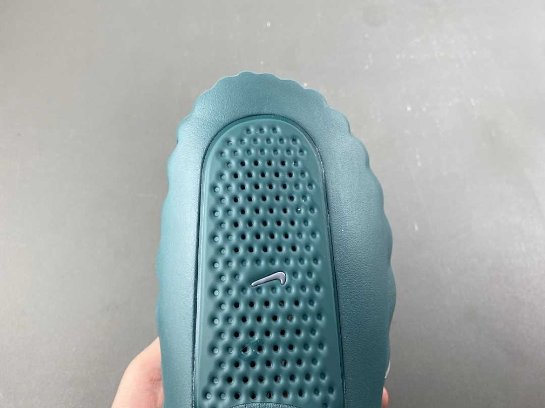 Nike Mind 001
