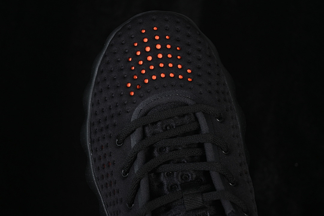 Nike Mind 002 