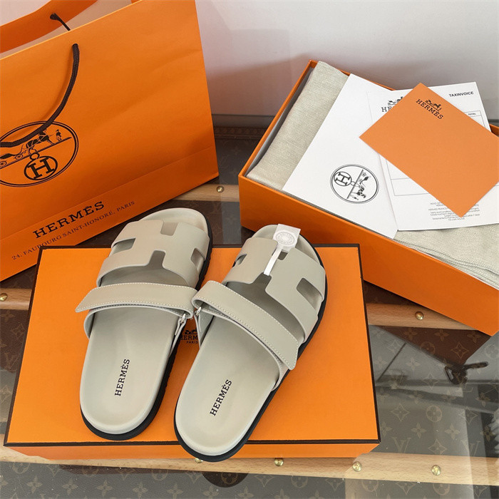 H*rmes Sandals