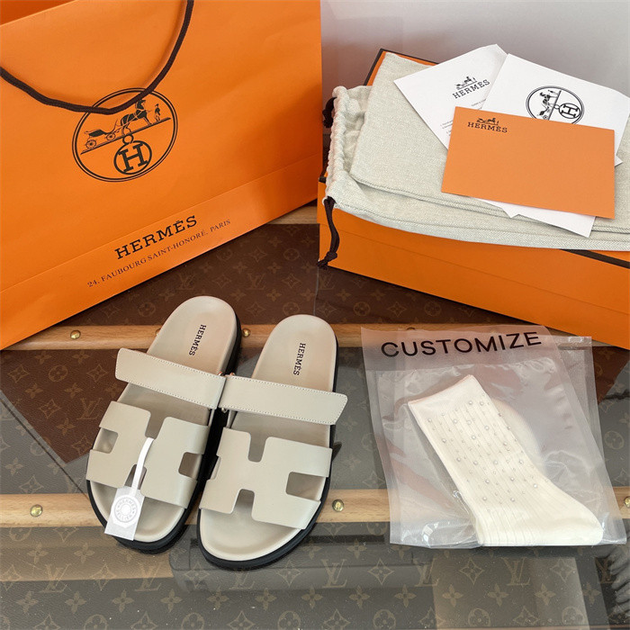 H*rmes Sandals
