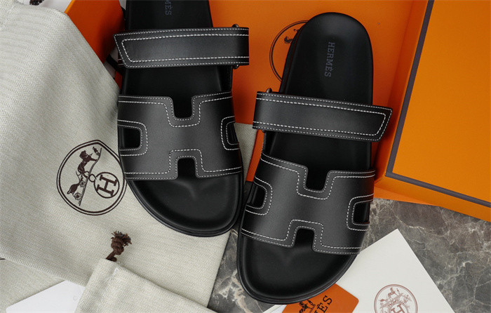 H*rmes Sandals