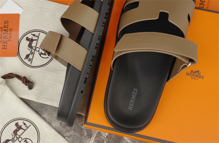 H*rmes Sandals