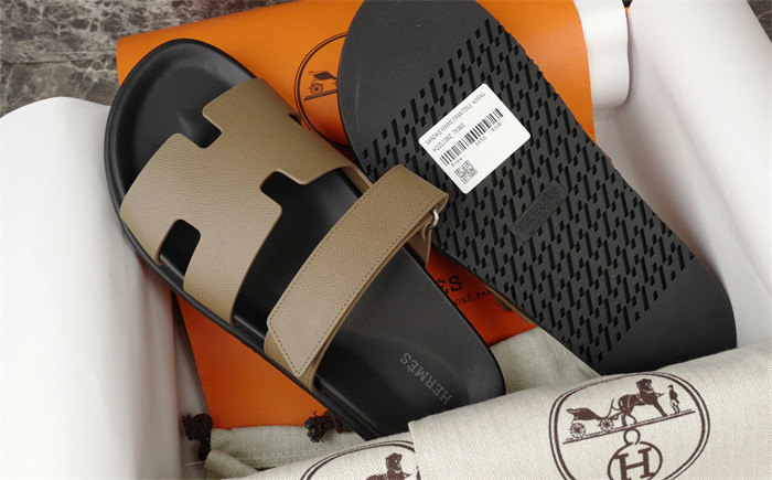 H*rmes Sandals