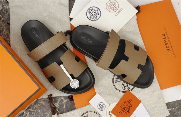 H*rmes Sandals