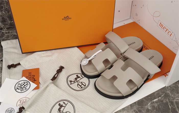 H*rmes Sandals