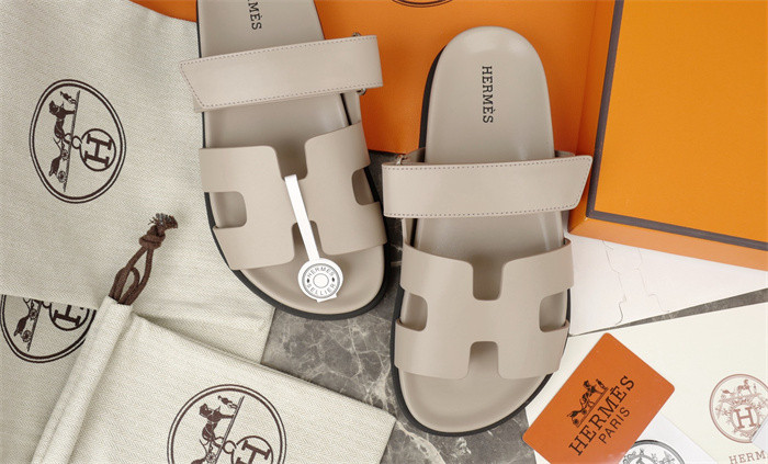 H*rmes Sandals