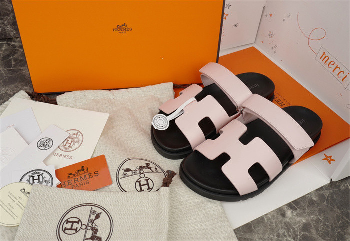 H*rmes Sandals
