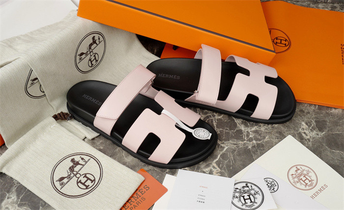 H*rmes Sandals