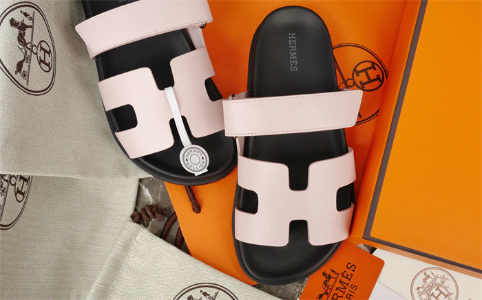 H*rmes Sandals