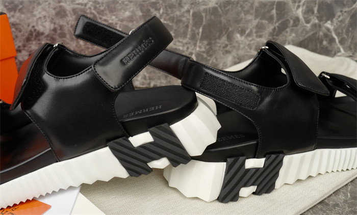 H*rmes Sandals