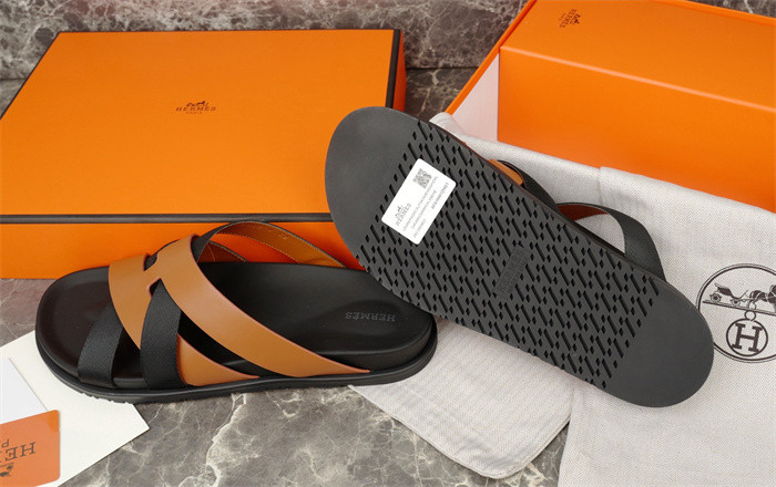 H*rmes Sandals