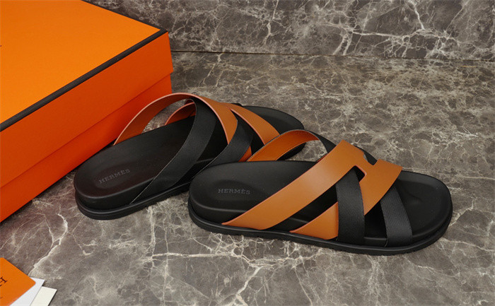H*rmes Sandals