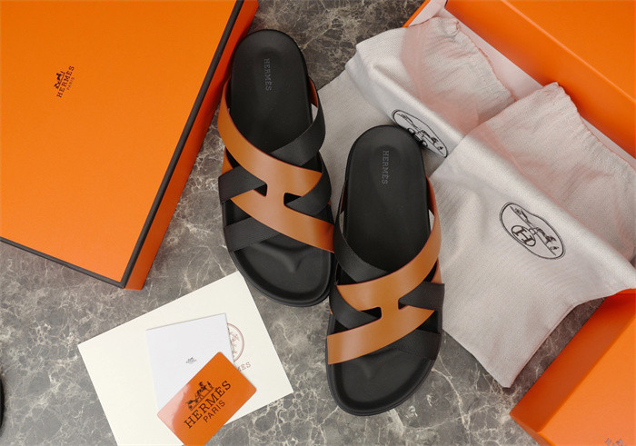 H*rmes Sandals