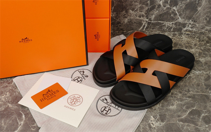 H*rmes Sandals