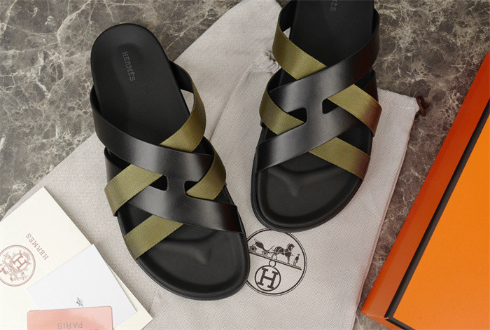 H*rmes Sandals
