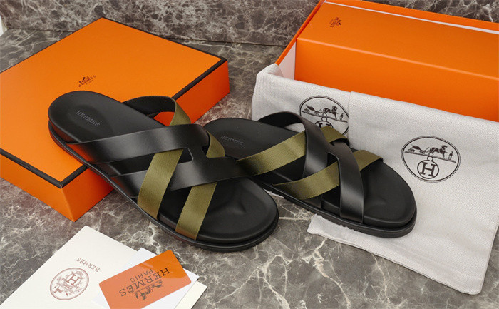 H*rmes Sandals