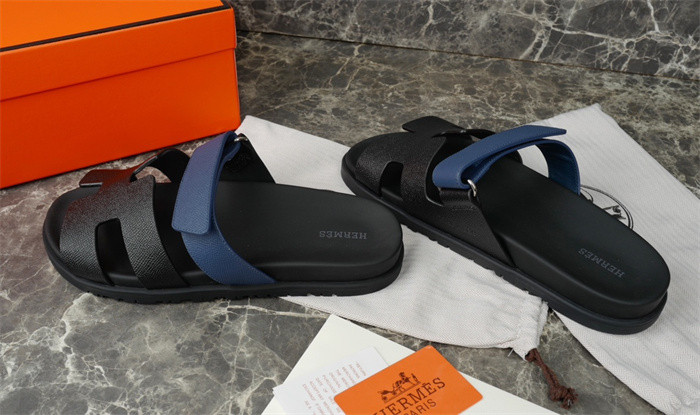 H*rmes Sandals
